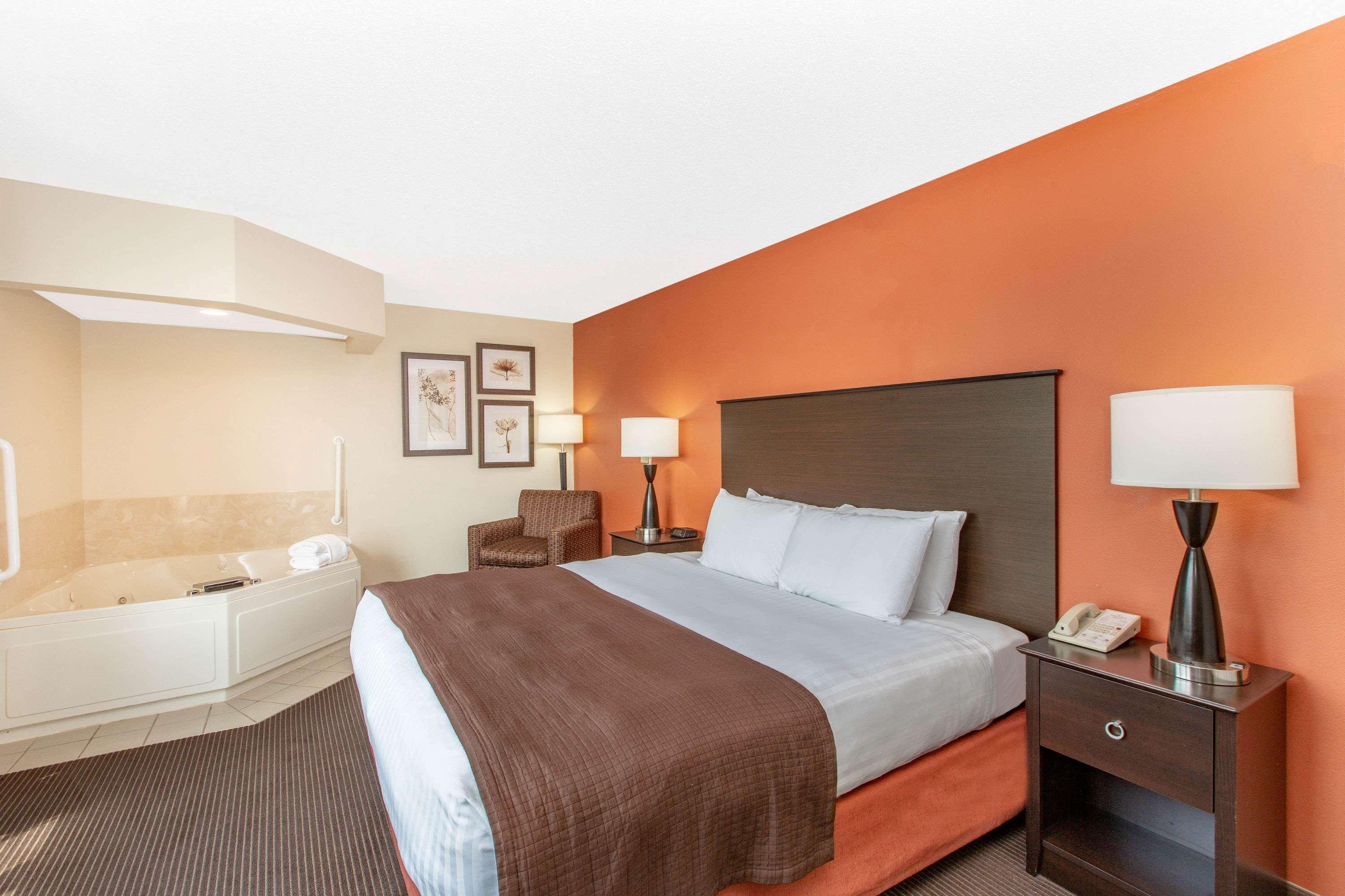 Americinn By Wyndham Ottumwa Extérieur photo